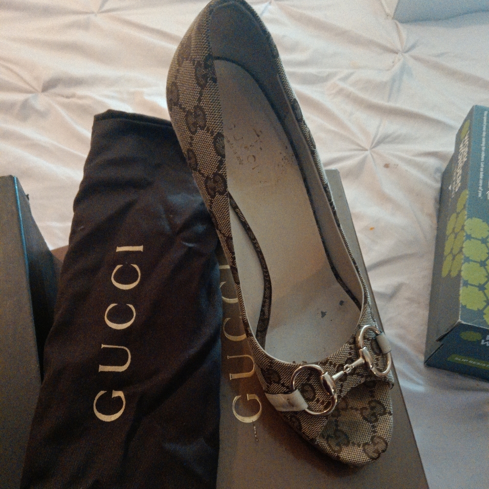 Gucci shoes